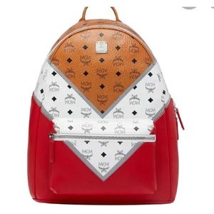 Authentic MCM STARK MOVE BACK PACK pre owned